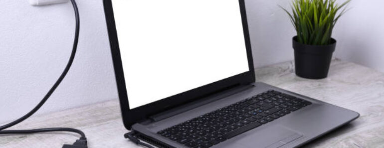 Acheter le bon adaptateur d’ordinateur portable : conseils et astuces