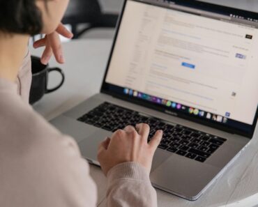 Batterie PC portable MacBook Mac Pro 15 : puissance, autonomie et fiabilité avec FranceBatterie.com